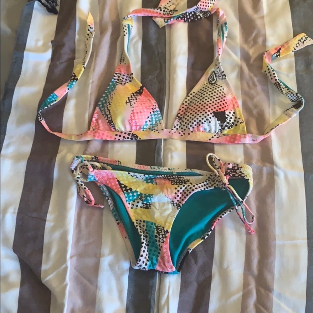 Volcom Bikini Top & Bottom XS